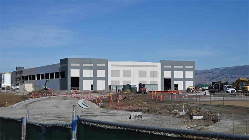 Das Rechenzentrum im kalifornischen Gilroy wird direkt neben Outlet-Shops gebaut.