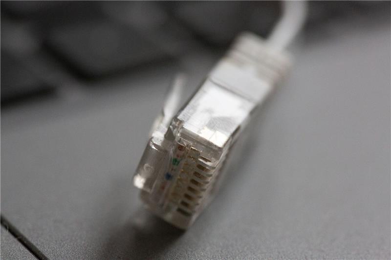 Das «Recht auf schnelles Internet» besteht seit Ende 2021 und soll Menschen auf dem Land etwas bringen.