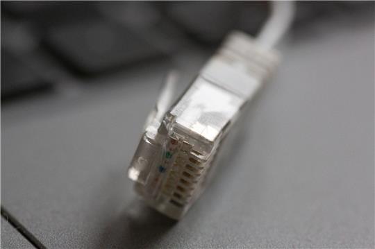 Das «Recht auf schnelles Internet» besteht seit Ende 2021 und soll Menschen auf dem Land etwas bringen.