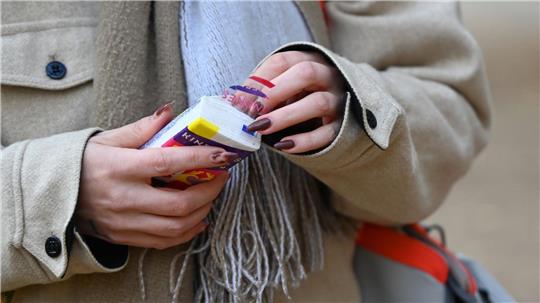 Das Robert Koch-Institut geht von 7,4 Millionen akuten Atemwegserkrankungen in Deutschland aus (Symbolbild).