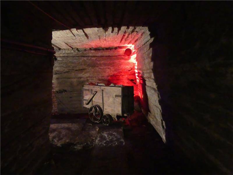 Das Schaubergwerk erstrahlt dank Peter Heylands Technik schick beleuchtet. Foto: Römhild