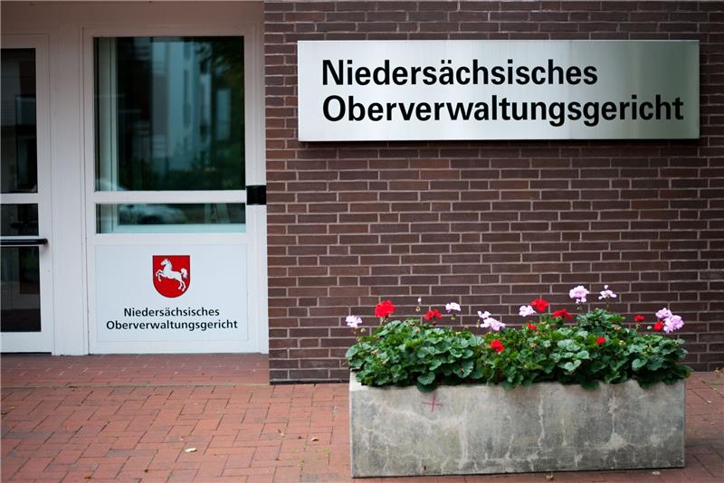 Das Schild des Niedersächsischen Oberverwaltungsgericht Lüneburg.