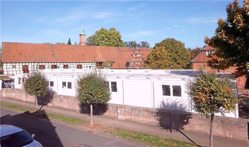 Das Schladener DGH wird derzeit saniert. Viele weitere Investitionen werden aufgrund der angespannten Haushaltslage erst einmal hinten angestellt.  Archivfoto: Gereke