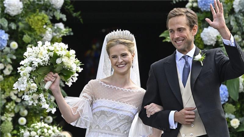 Das Schweizer Boulevardblatt „Blick“ bezeichnete die 28-Jährige als „Europas reichste Prinzessin“. 