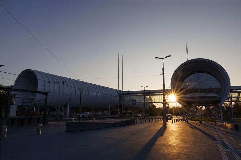 Wie ein Raumschiff: „Tor zur Wissenschaft” in Genf Das Science Gateway wurde von dem italienischen Star-Architekten Renzo Piano entworfen.