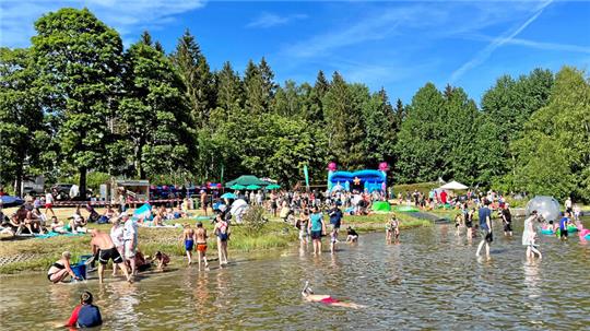 Das See- und Sommerfest vom Waldseebad in Clausthal-Zellerfeld ist im Sommer eine beliebte Attraktion.