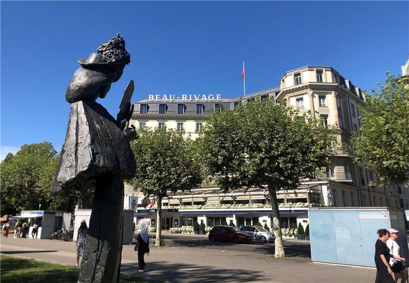 Das Sisi-Denkmal am Ufer des Genfer Sees, wo die österreichische Kaiserin 1898 ermordet wurde.