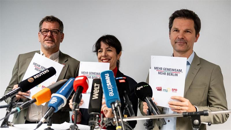 Rot-Grün-Rot in Berlin will enteignen und Müllproblem lösen Das Sondierungspapier von Linke, Grünen und SPD ist rund 30 Seiten lang.