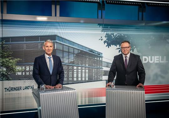 Das TV-Duell der Spitzenkandidaten für die Landtagswahl in Thüringen: Björn Höcke (AfD, l) und Mario Voigt (CDU).