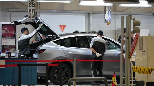 Das Tesla-Werk in Shanghai spielt eine wichtige Rolle für das internationale Geschäft des Elektroautobauers. (Archivbild)