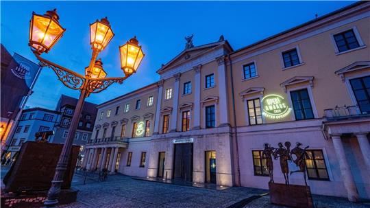 Das Theater Regensburg ist mit dem „Oper! Award“ in der Kategorie „Bestes Opernhaus 2025“ ausgezeichnet worden.