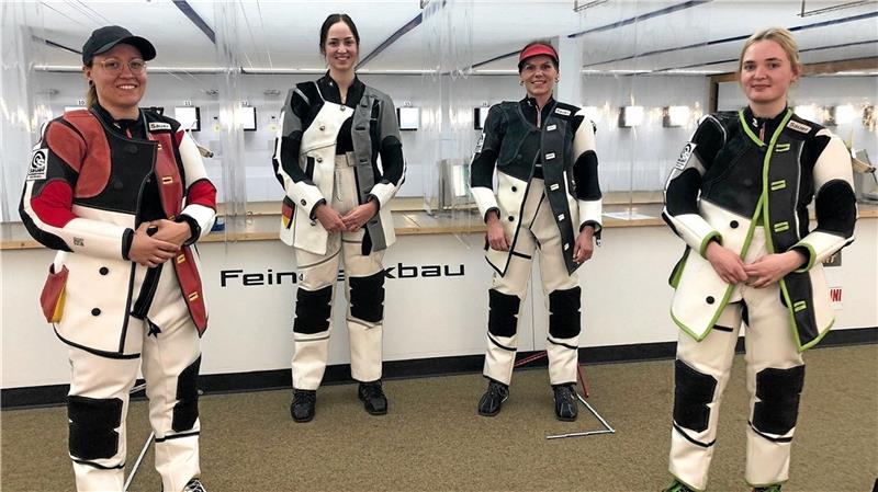 Das Ticket ist in der Tasche: Jolyn Beer (li.), Anna Janßen und Julia Moser werden bei den Europameisterschaften in Kroatien dabei sein. Melissa Ruschel (re.) steht als Ersatz bereit.  Foto: DSB