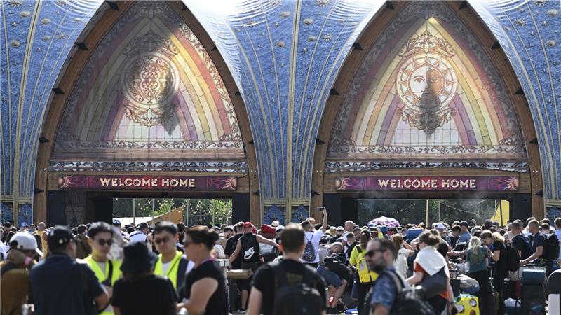 Tomorrowland-Festival startet trotz abgebrannter Hauptbühne Das Tomorrowland erwartet wie in den vergangenen Jahren mehrere Hunderttausend Besucher.