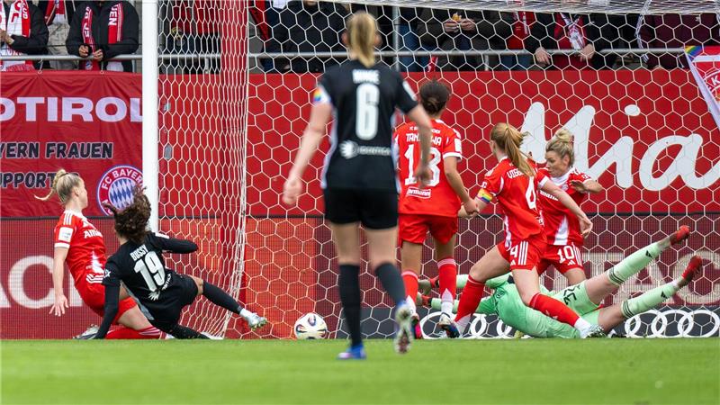 Münchner jubeln beim Matthäus-Besuch - „Bayern wird Meister“ Das Tor von Kessya Bussy reichte Wolfsburg bei weitem nicht.