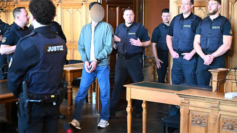 Prozessstart nach tödlichen Schüssen in Bremer Neustadt Das Trio soll die Tat gemeinschaftlich begangen haben.
