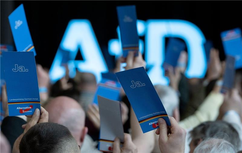Diskussion über AfD-Umfragehoch Das Umfragehoch für die AfD und das gleichzeitige Zustimmungstief für die Ampel-Regierung haben in Berlin eine Diskussion über die Ursachen ausgelöst.