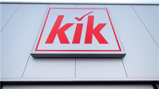 Das Unternehmen will unrentable Filialen schließen.