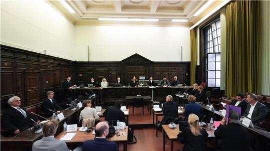 Das Verfahren dreier Angeklagter im Block-Prozess wird nicht abgetrennt. (Archiv)