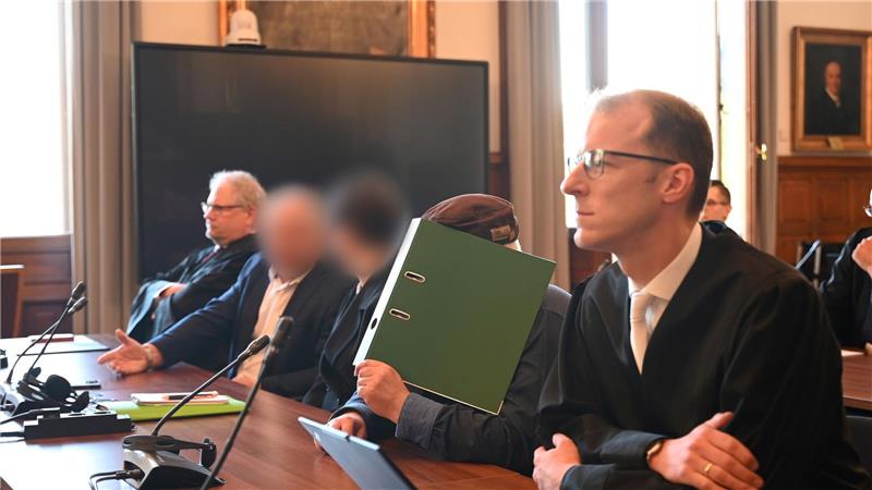Langjährige Haftstrafen wegen Millionen-Betrugs bei Aurubis Das Verfahren hatte fast ein Jahr gedauert.