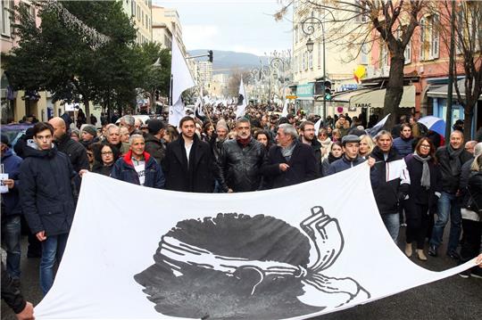 Das Verhältnis zwischen Korsika und der Regierung in Paris gilt seit Langem als schwierig (Archivbild).