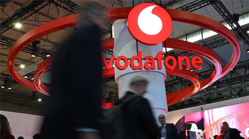 Vodafone startet Sicherheitsnetz für Polizei Das Vodafone-Logo am Messestand der Firma bei der Mobilfunk-Messe MWC.