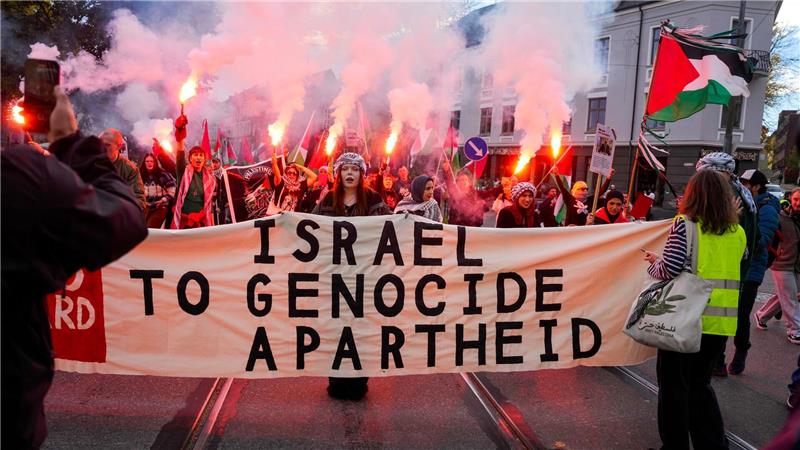 Proteste gegen Israel: Haaland treffsicher - außer vom Punkt Das WM-Qualifikationsspiel zwischen Norwegen und Israel hatte schon lange im Vorfeld für Gesprächsstoff gesorgt.