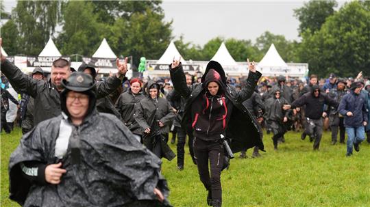 Das Wacken Open Air nimmt Fahrt auf.