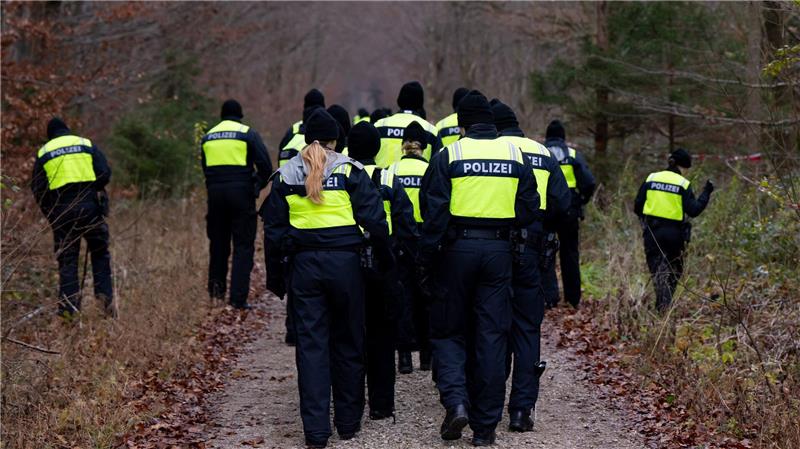 Das Waldgebiet bei München wurde durchsucht.