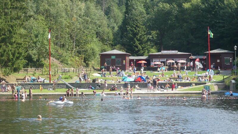 Das Waldschwimmbad am Okerteich ist nicht nur bei den Altenauern beliebt.