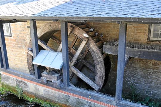 Das Wasserrad an der Lohmühle muss repariert werden. Foto: Roß