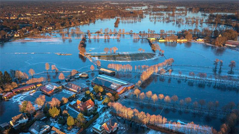 Das Weihnachtshochwasser machte 2023 zum regenreichsten Jahr in Niedersachsen. (Archivbild)