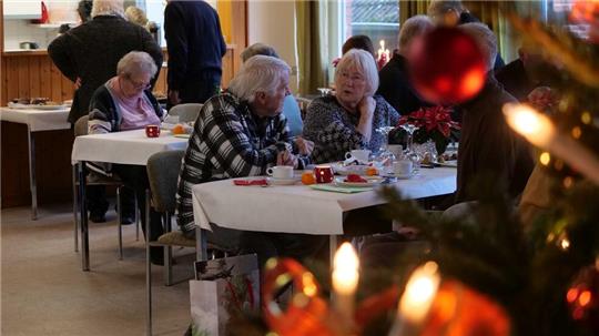 Das Weihnachtszimmer in Bündheim bietet am Heiligen Abend einen Ort der Gemeinschaft für alleinstehende Personen.
