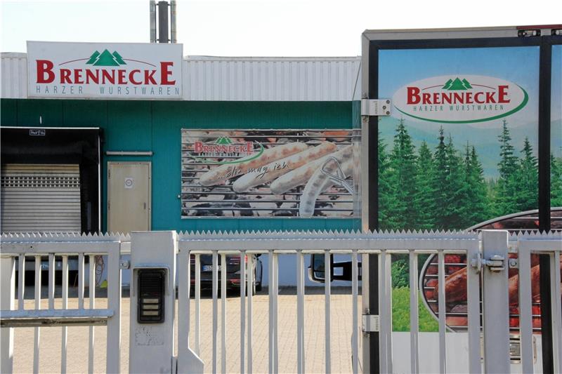 Das Werksgelände von Brennecke Harzer Wurstwaren in Posthof: Nach Angaben des Insolvenzverwalters läuft in dieser Woche die Produktion aus. Dann schließt das insolvente Unternehmen. Den Mitarbeitern wurde gekündigt.  Foto: Kühlewind