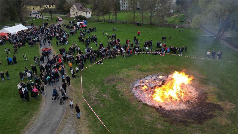 Das Wetter dürfte bei Osterfeuern mitspielen.