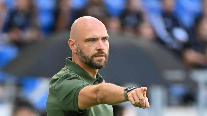Das Wolfsburger Team von Trainer Stephan Lerch verpasste die Champions League. (Archivbild)