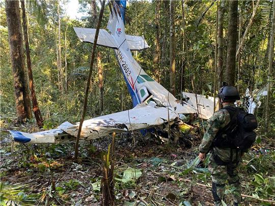 Das Wrack der Cessna C206, die am 18. Mai 2023 im kolumbianischen Dschungelabgestürzt ist.