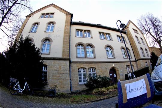 Das alte Stadtarchiv-Gebäude soll bis Sommer 2025 zu einer Außenstelle des Ratsgymnasiums umgebaut werden. Foto: Epping