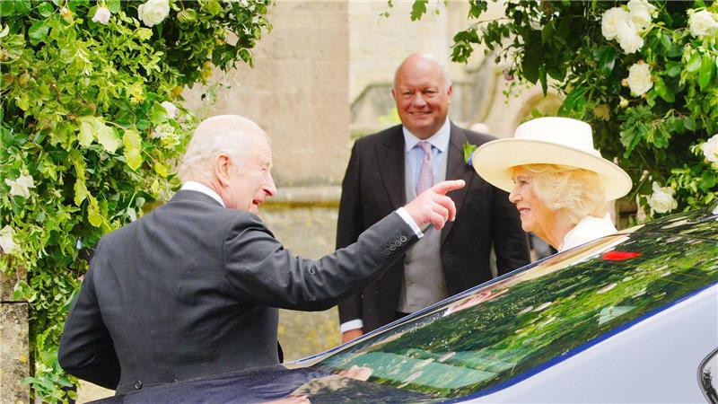 Das britische Königspaar wurde mit Jubel empfangen.