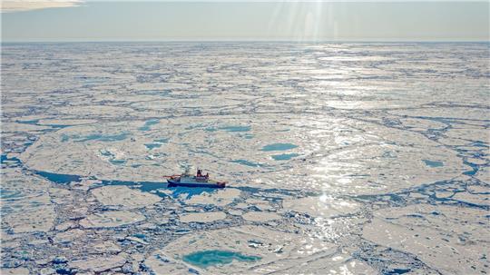 Das deutsche Forschungsschiff «Polarstern» ist in der Arktis unterwegs.