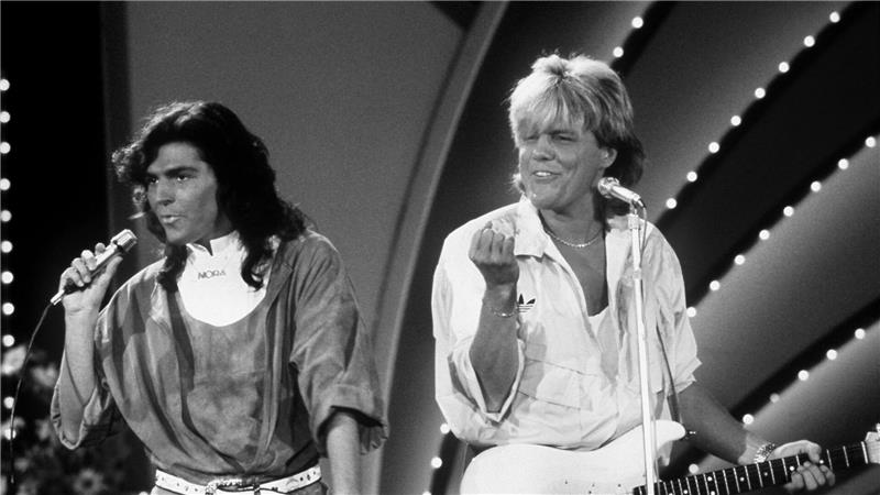 40 Jahre her: Der Sommer von Sandra und Falco Das deutsche Pop-Duo Modern Talking mit Thomas Anders (links) und Dieter Bohlen bei einem Auftritt im Oktober 1985.