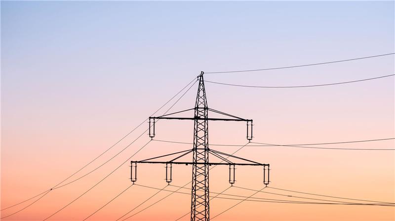 Tennet-Chef: Immer mehr Herausforderungen für Stromnetz Das deutsche Stromnetz gilt als eines der sichersten weltweit. (Archivbild)
