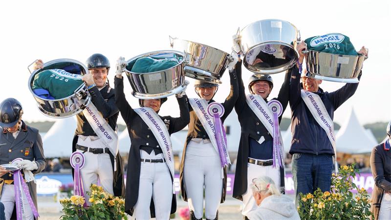 Vier Siege: Werth überragt bei WM-Quali in der Dressur Das deutsche Team um Isabell Werth gewann souverän den Nationenpreis.