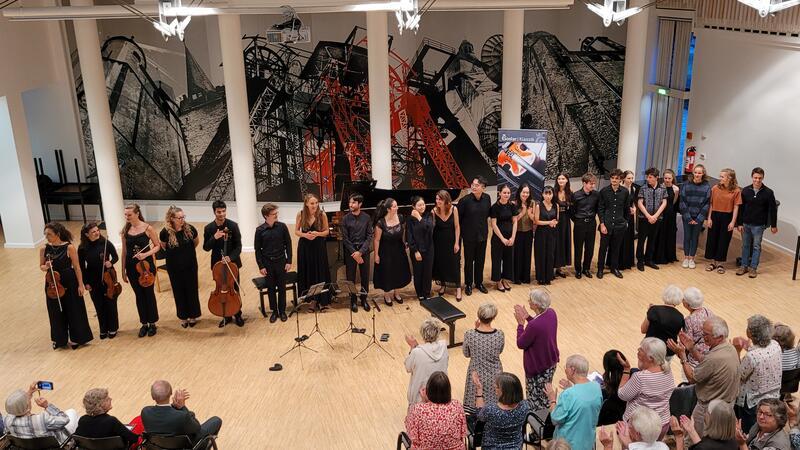 Das erste Klassen-Abschlusskonzert der Internationalen Konzertarbeitswochen im Kreishaus mit den Ensembles von Professor Oliver Wille.