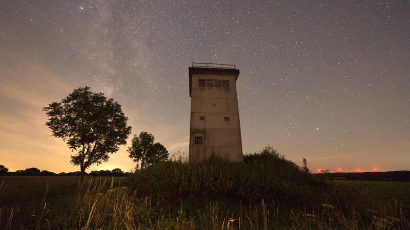 Das frühere Grenzgebiet der innerdeutschen Grenze ist heute eine besonders lichtarme Region.