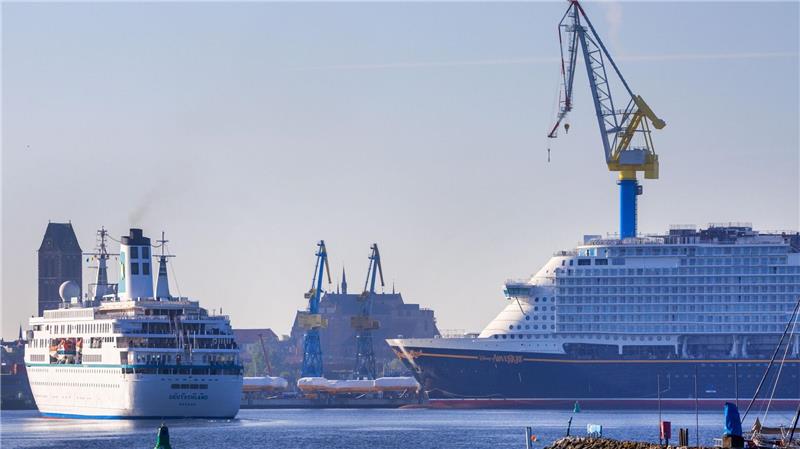 Das frühere ZDF-Traumschiff eröffnet die Kreuzfahrersaison 2025 in der Welterbe-Stadt. 