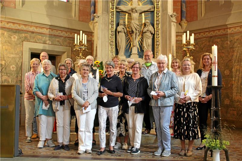 Mehrgenerationenhaus in Harzburg feiert Geburtstag Das große Team der Ehrenamtlichen im Mehrgenerationenhaus wird beim Festakt in der Lutherkirche besonders geehrt, weil ohne sie nichts möglich wäre. Foto: Nachtweyh