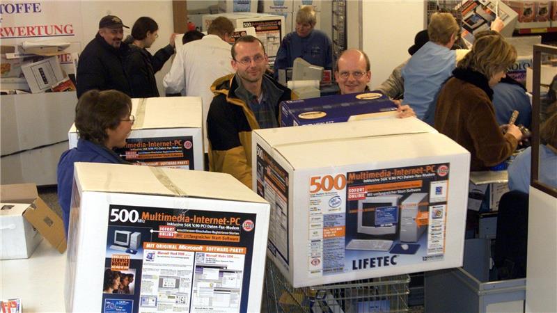 Aldi-PC kommt ins Haus der Geschichte Das gute Preis-Leistungs-Verhältnis der Aldi-PCs lockte viele Kunden an. (Archivbild)