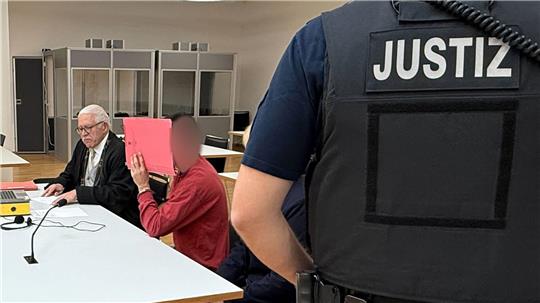 Das heute sieben Jahre alte Mädchen soll sich gegen den Mann gewehrt haben.