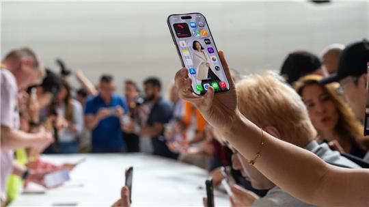 Das iPhone Air ist 5,6 Millimeter dick - und damit das bisher dünnste Apple-Handy.