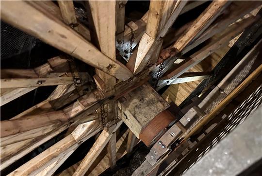 Das im Jahr 2023 eingebaute Kunstrad ist eine der Attraktionen im Bergwerksmuseum Grube Samson in St. Andreasberg. Foto: GZ-Archiv